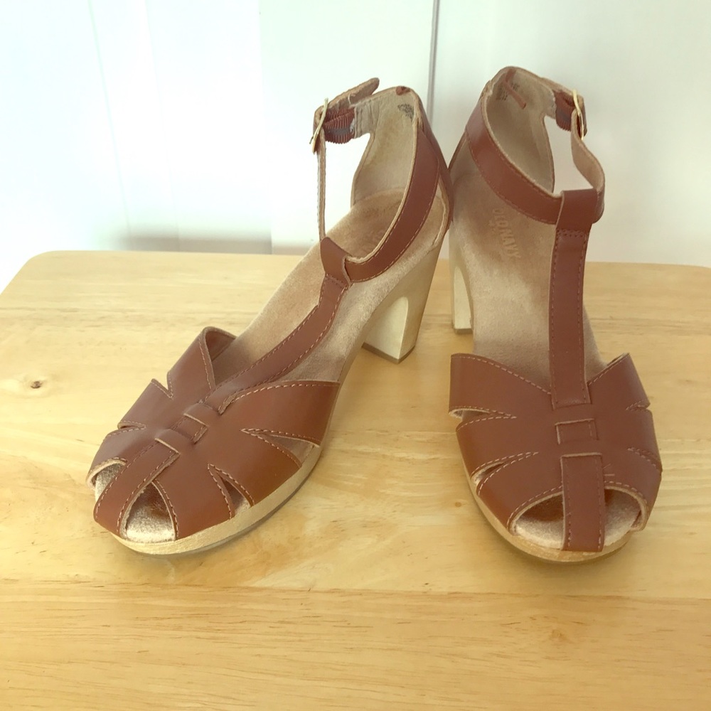 Block Heeled Faux Leather Sandals